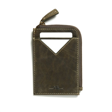 Porte-cartes pour homme en cuir vert avec fermeture éclair, vue de face sur fond blanc - MONPIEL 2