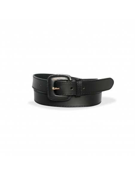 Black leather women’s belt with covered buckle, rolled on white background - MONPIEL Black leather women’s belt with covered buckle, rolled on white background - MONPIEL