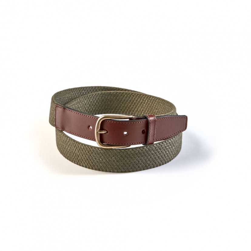 Men’s green elastic leather belt, coiled, on a white background - MONPIEL