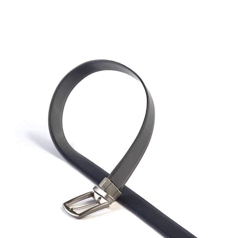 Rear view of black-navy belt with visible stitching, on a white background - MONPIEL