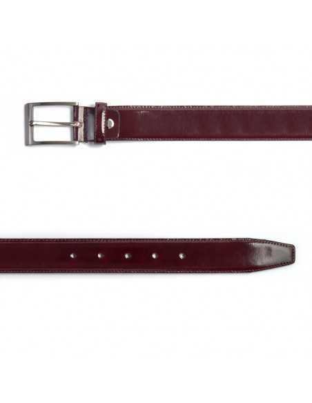 Ceinture en cuir grenat vue de dessus avec détail de la boucle en métal - MONPIEL