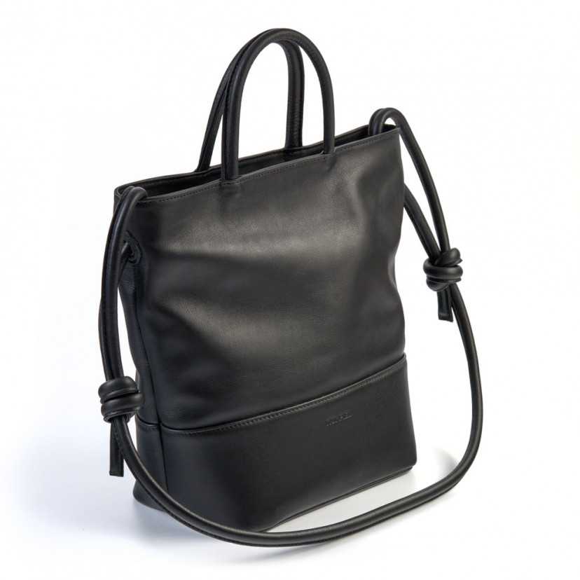 Large black leather knotted bag, perspective view, on a white background - MONPIEL