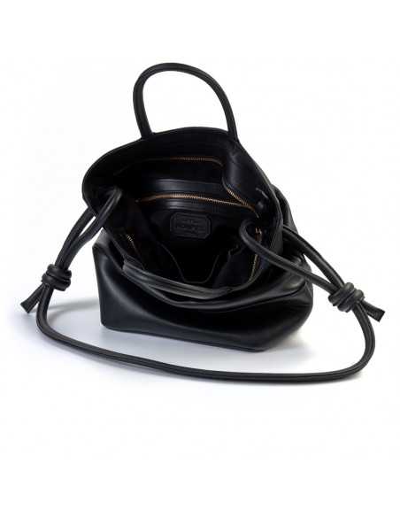 Large black leather knotted bag, open zipper detail and interior, on a white background - MONPIEL Large black leather knotted bag, open zipper detail and interior, on a white background - MONPIEL