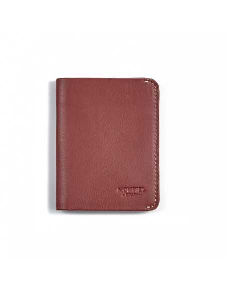 Portefeuille homme en cuir bordeaux, petite taille avec compartiment à billets, vue de face sur fond blanc - MONPIEL