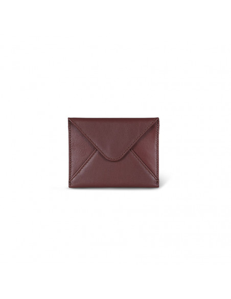 Leather envelope cardholder in brown, shown from the front on a white background - MONPIEL Leather envelope cardholder in brown, shown from the front on a white background - MONPIEL