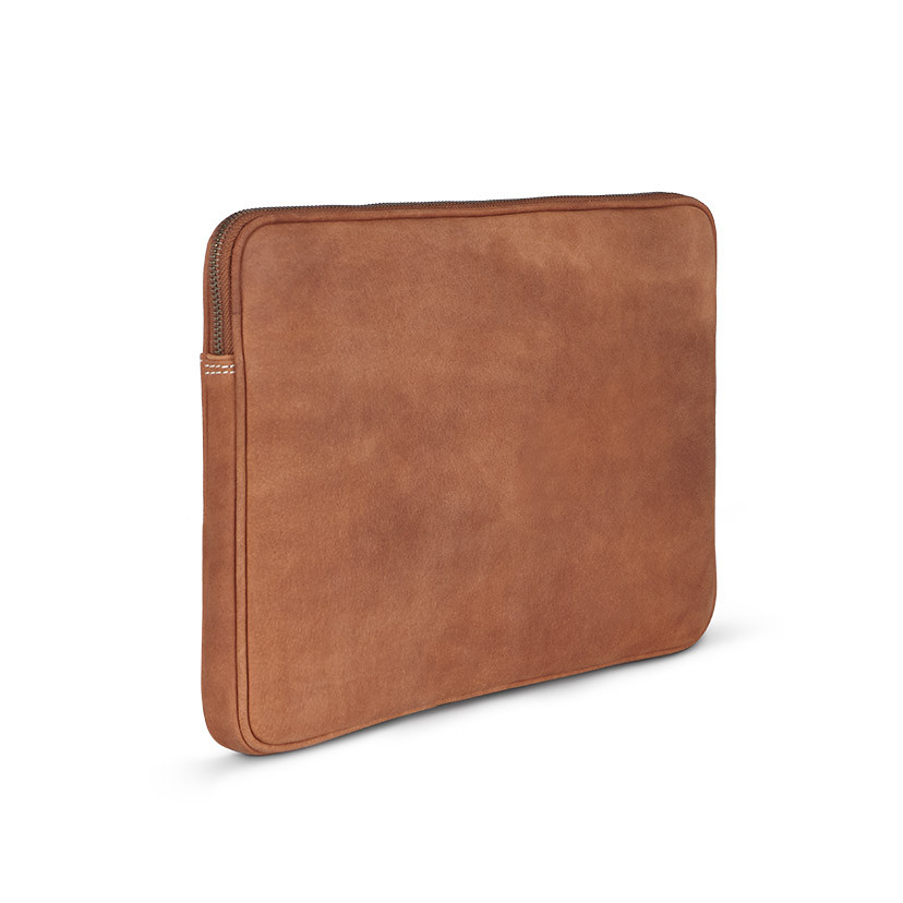13" and 14"-inch leather laptop sleeve in tan, shown from the back in perspective on a white background - MONPIEL