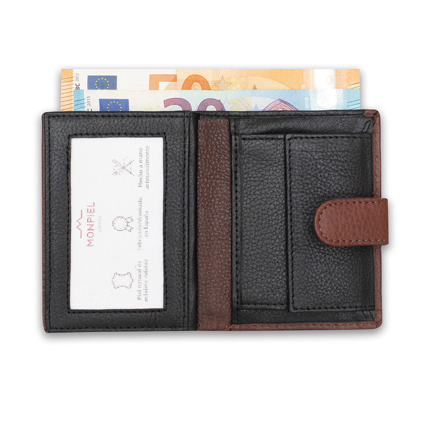 Small leather purse with coin pocket and central clasp in Havana color, open with bill compartment and coin pocket, on - MONPIEL
