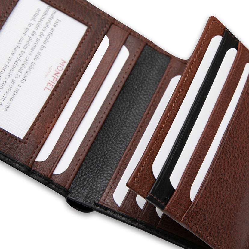 Basic leather wallet in black, interior detail with card slots - MONPIEL