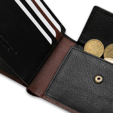 Grand portefeuille américain en cuir avec porte-monnaie couleur havane, vue de face sur fond blanc - MONPIEL 2