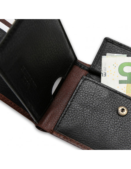 Small American leather wallet with coin pocket in Havana, close-up of the interior on white background - MONPIEL