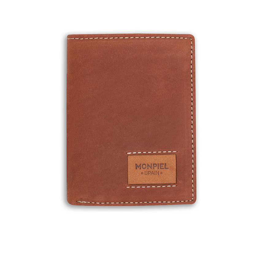 Simple leather purse with logo in Havana color, front view, on a white background - MONPIEL