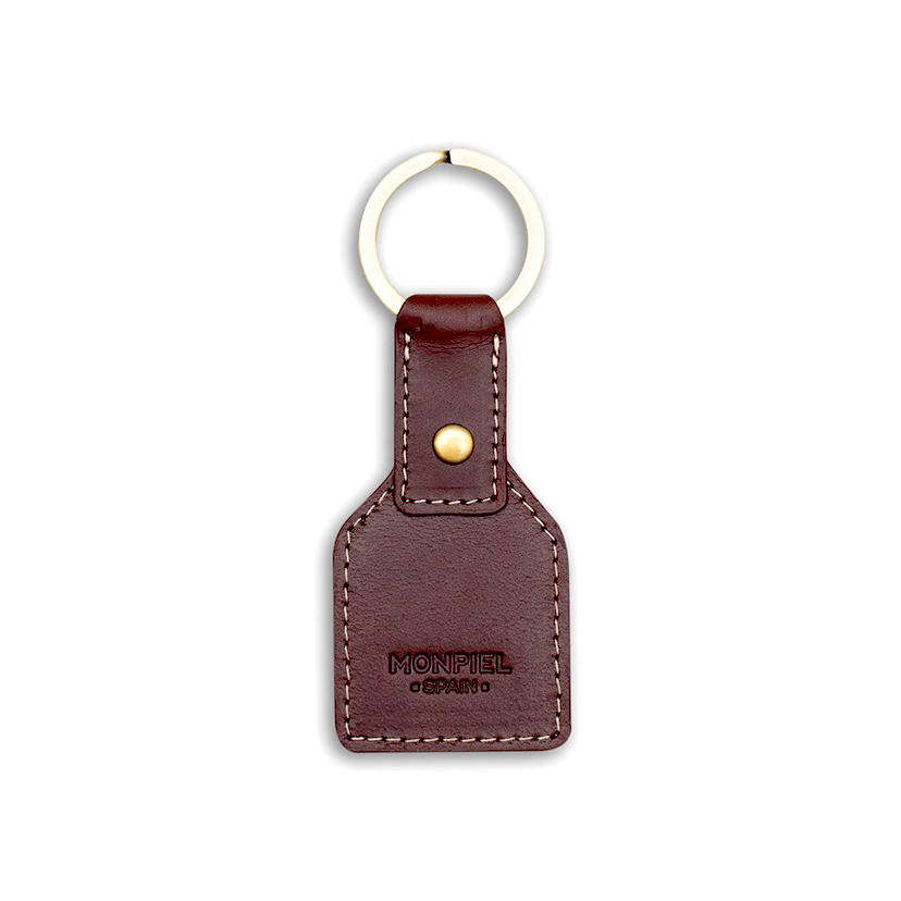 Square leather keychain in brown color, rear view, on a white background - MONPIEL
