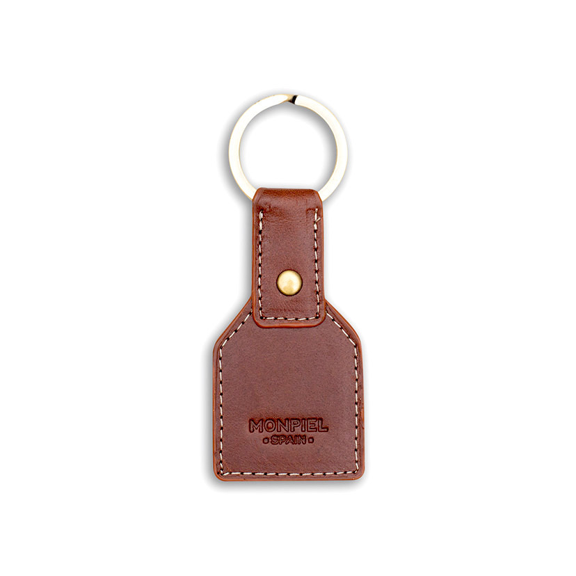 Square leather keychain in Havana color, rear view, on a white background - MONPIEL
