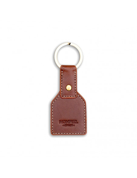 Square leather keyring in Havana color, rear view, on a white background - MONPIEL Square leather keyring in Havana color, rear view, on a white background - MONPIEL