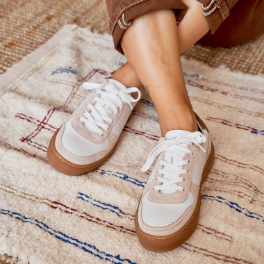 Cosmo-Ledersneakers in Lederton, Perspektivansicht, Nahaufnahme - MONPIEL 2