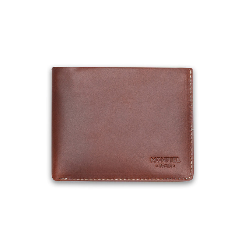cartera-americana-basica-de-piel-habana-frontal-fondo-blanco