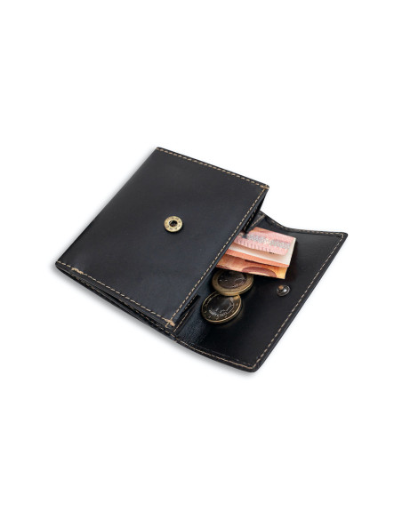 Carteira pequena de couro masculina em preto com compartimento para notas e moedas, detalhe do porta-moedas aberto em - MONPIEL