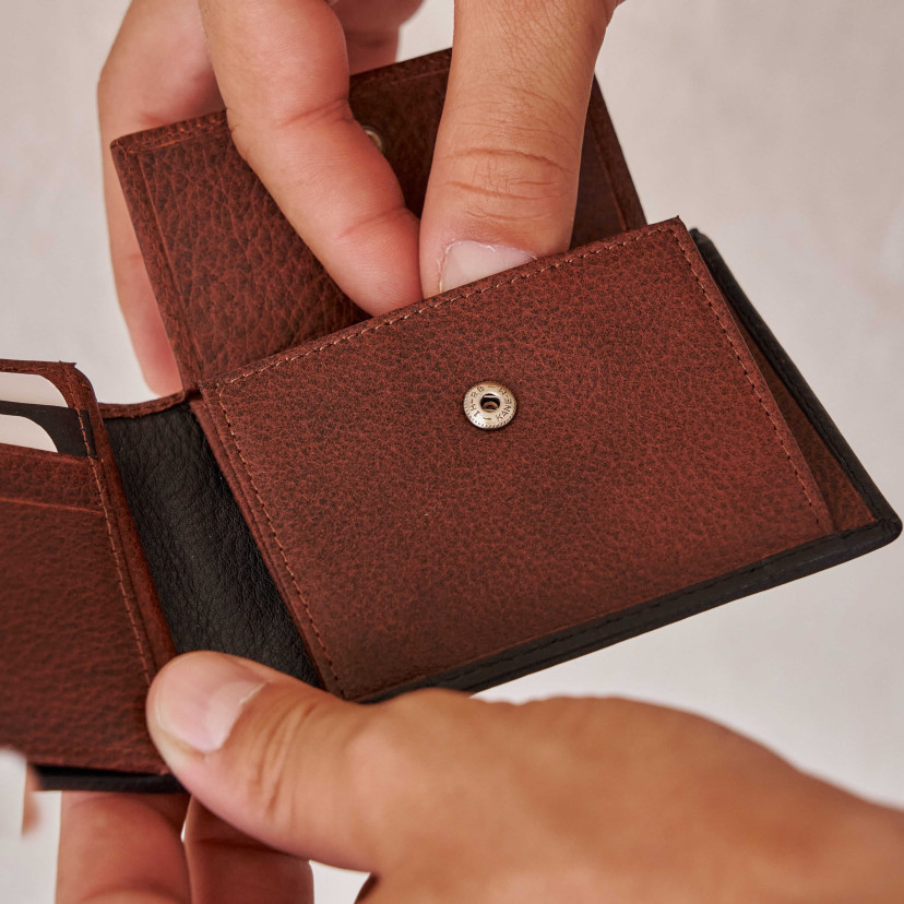Brown leather wallet with coin purse and rubber detail, open coin purse - MONPIEL