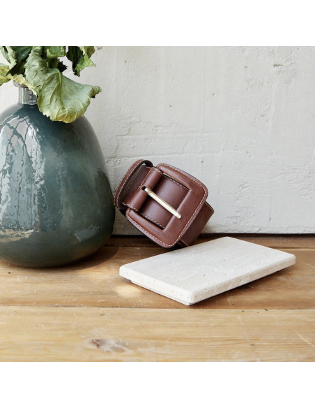 Ceinture extra-large avec boucle recouverte en marron, enroulée avec détail de la boucle - MONPIEL