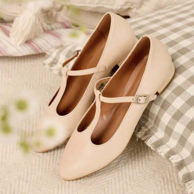 Mary Janes pour femmes Marieta en cuir noir, vue de dessus et en perspective - MONPIEL 2