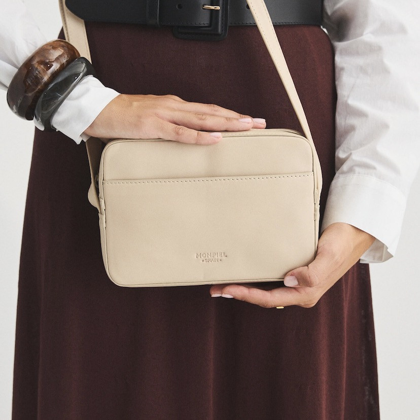 Basic shoulder bag