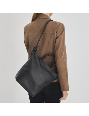 Que es un Bolso Hobo Descubre el bolso que se ha convertido en todo un clasico Monpiel MONPIEL