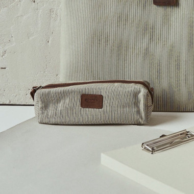 Astuccio porta-matite color beige con iniziali personalizzate - MONPIEL 2