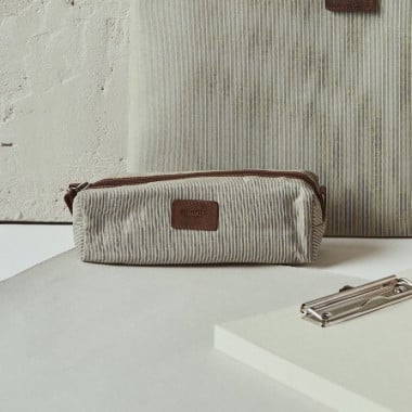Beige pencil case with personalized initials - MONPIEL 2