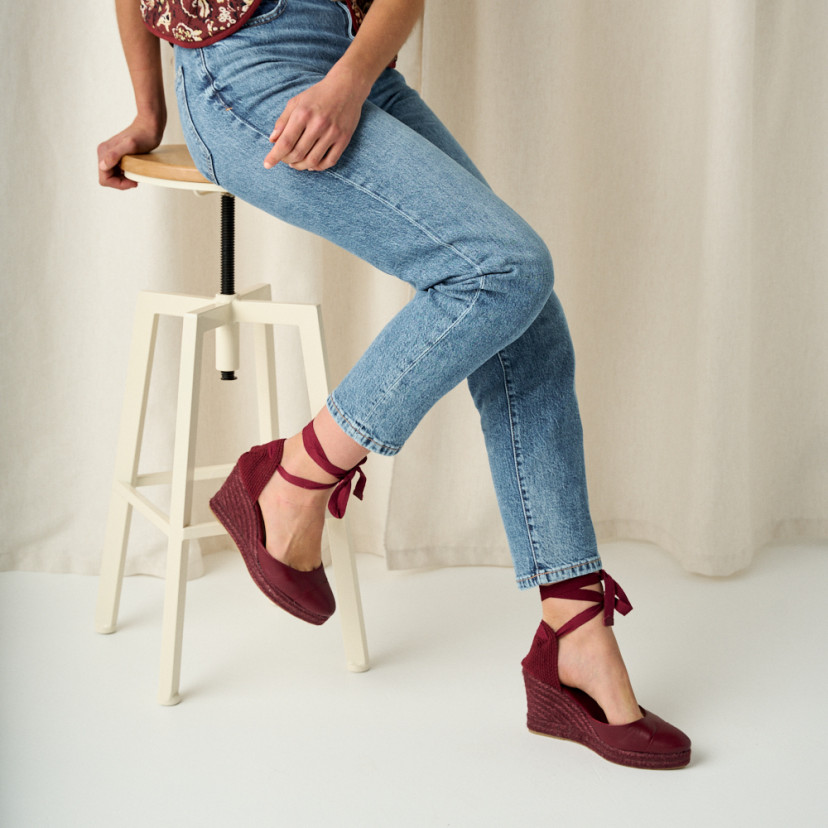 Creta leather wedge espadrille in burgundy, medium shot with perspective view - MONPIEL