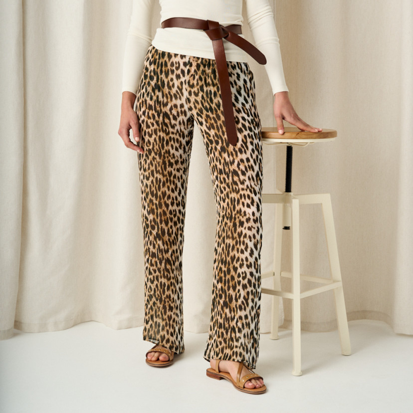 Bari studded cross-strap sandal in leather color, medium shot with leather belt - MONPIEL