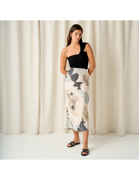 Carmina black leather slide sandal with front view, full-body shot of the model standing - MONPIEL