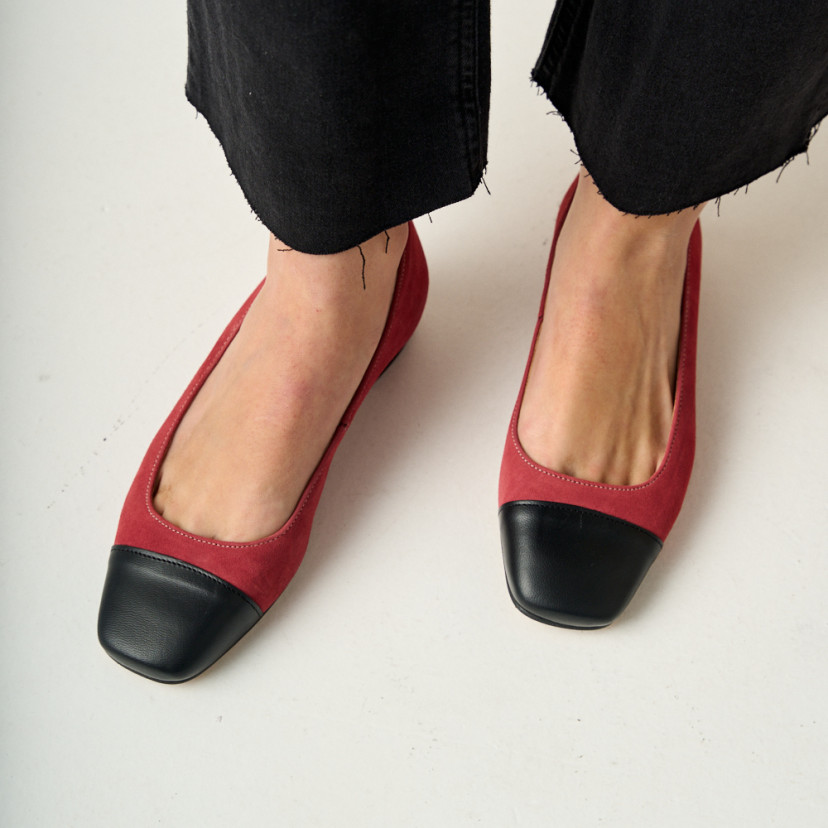 Women's square toe leather shoe in pink suede with black toe cap, top view - MONPIEL