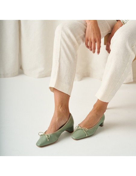 Manuela low heel bow flat slipper in mint green with perspective view - MONPIEL