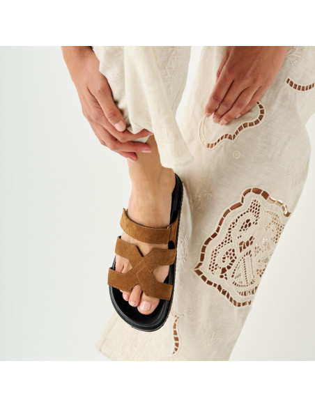 Lucía bio sandal in leather suede color, front view close-up - MONPIEL
