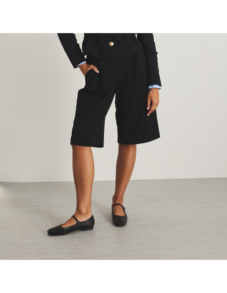 Mary Jane à bride Carlota en noir, vue de profil et de face, plan moyen - MONPIEL