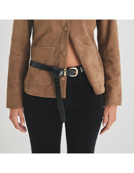 Black leather heart belt, front view, with leather jacket - MONPIEL