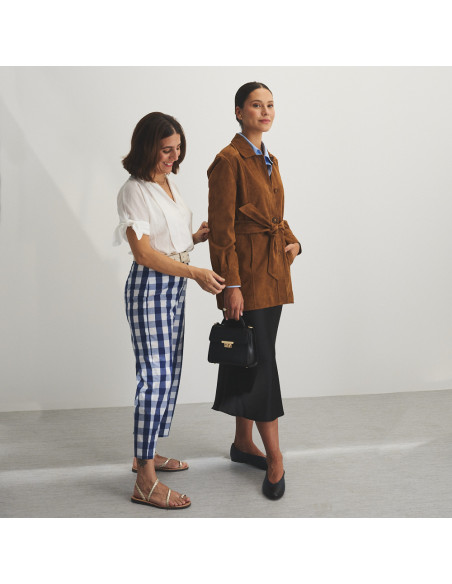 Camel suede trench coat, sleeve detail, wide shot - MONPIEL