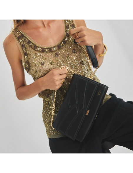 Venecia-Lederhandtasche für Damen in Schwarz, an der Kette gehalten - MONPIEL