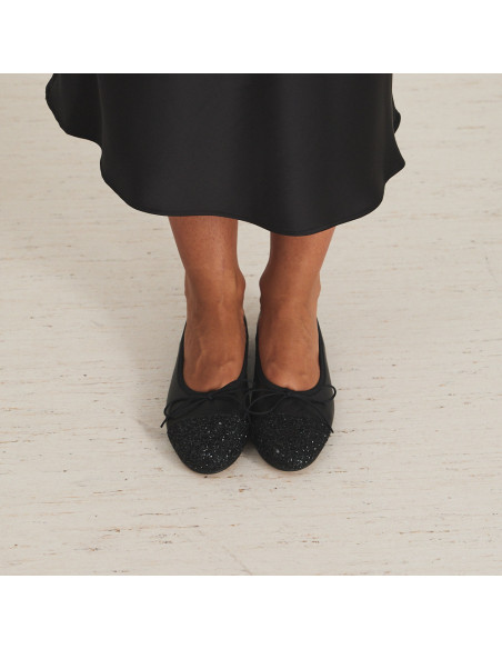 Valeria black glitter-toe flat shoe, front view, close-up - MONPIEL