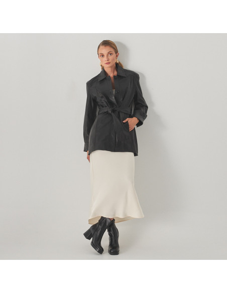Black leather trench coat, front view, wide shot - MONPIEL
