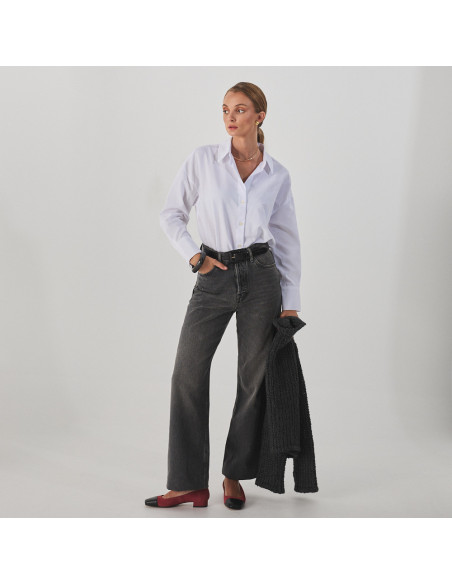 Zapato de mujer punta cuadrada de piel en color rosa ante con puntera negra, de perfil y de frente plano general - MONPIEL Zapato de mujer punta cuadrada de piel en color rosa ante con puntera negra, de perfil y de frente plano general - MONPIEL