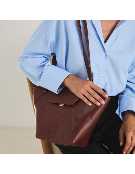 Brown leather women's tote bag Paris Coco, worn over the shoulder, perspective view - MONPIEL