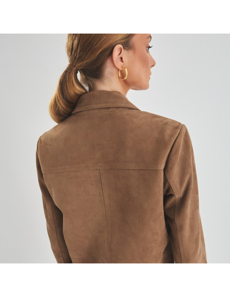 Chaqueta de piel mujer botones forrados en color tabaco con vista trasera en primer plano - MONPIEL