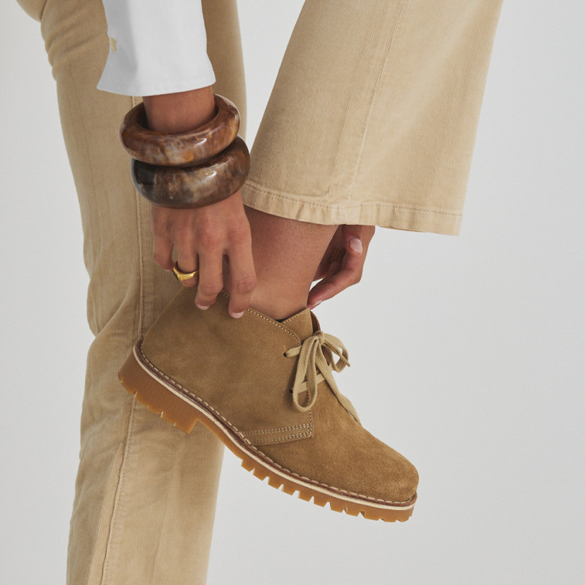 Heidi leather ankle boots in sand colour with profile and close-up view - MONPIEL