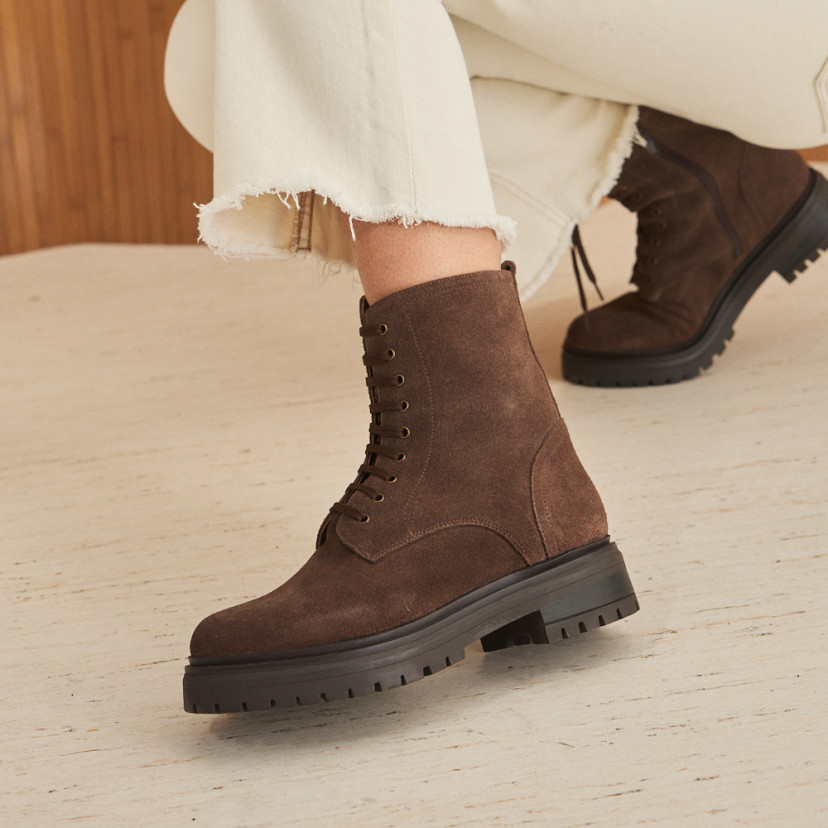 Camila lace-up ankle boot in brown suede with close-up side view - MONPIEL