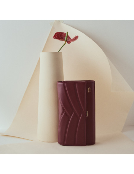 Bolsa de couro feminina 60's na cor bege, vista frontal, plano geral - MONPIEL