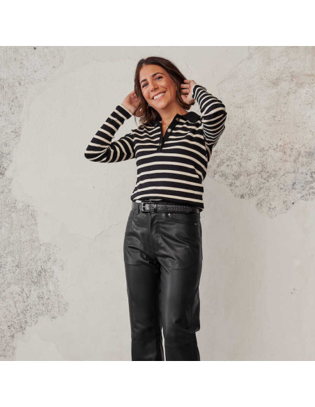 Women's Leather Belt with Covered Buckle