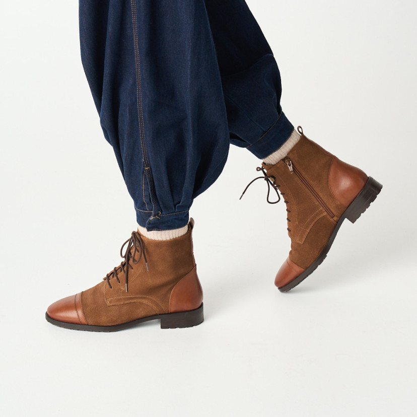 Women's Lace-up Bootie Satur