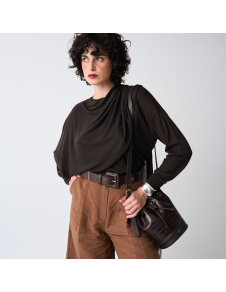 Women's wide belt in leather with lined buckle