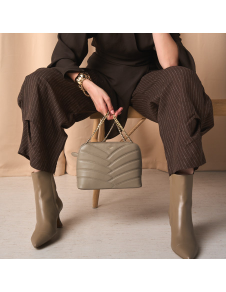 Quilted Leather Handbag with Gold Chain